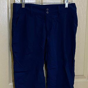 Columbia PFG size 14 blue capris